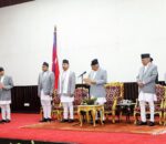 नवनियुक्त शिक्षामन्त्री पन्तद्वारा सपथ ग्रहण