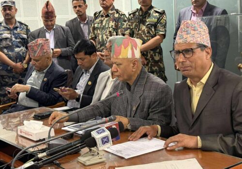 शिक्षक महासङ्घ र मन्त्रालयको वार्ता निष्कर्षविहीन, आन्तरिक प्रतिस्पर्धामा जुटेन सहमति